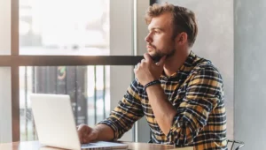 Capeos décrypte pour vous la réforme France Travail 2025 et vous indique ce qui change pour les entrepreneurs.